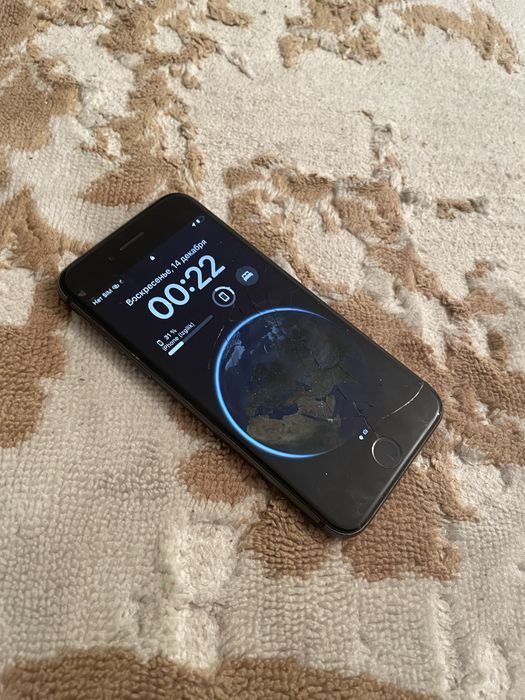 В продаже Айфон 8