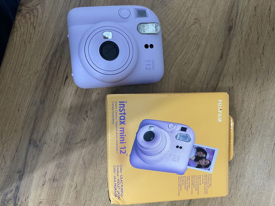 Продам Instax mini 12