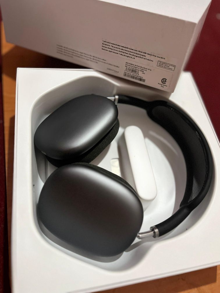 Продам airpods max