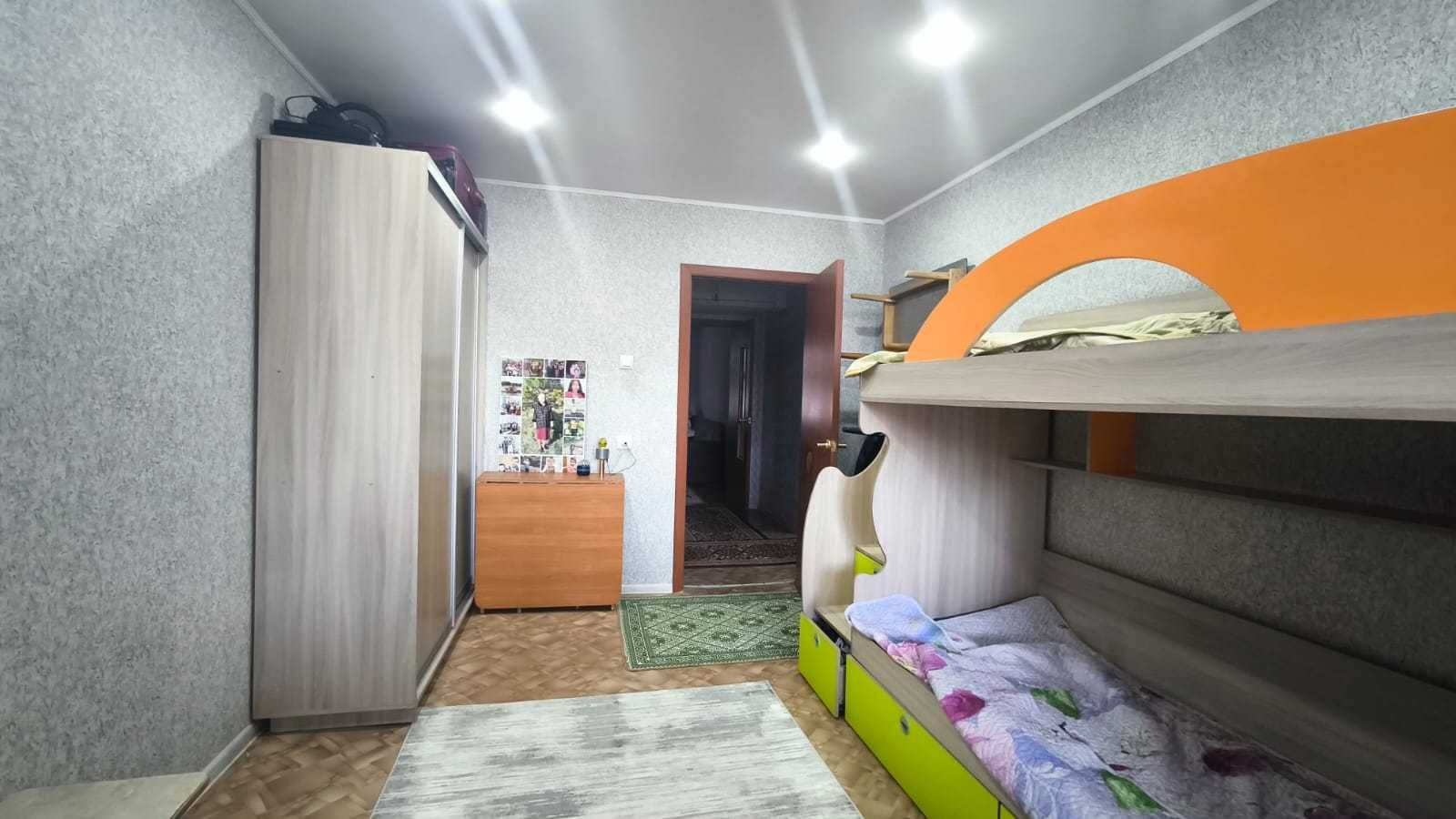 Продаю 3 комнатную квартиру по пр. Металлургов ( 5 мкр)