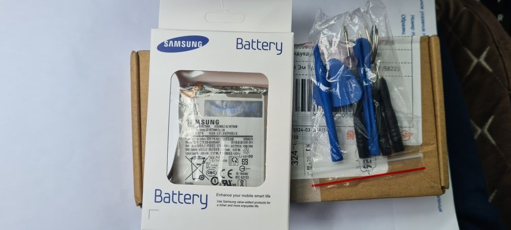 Новая батарейка аккумулятор от Samsung s20 plus
