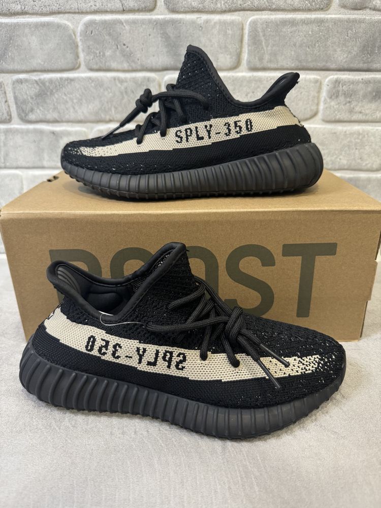 36-45 Yeezy 350 v2 Oreo