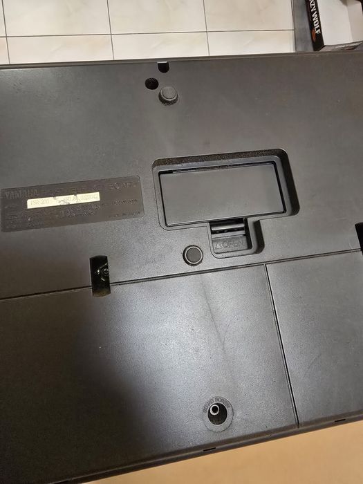 Синтезатор Yamaha PSR200