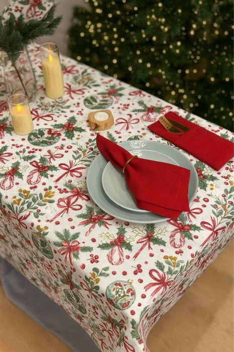 Новогодние раннеры и скатерти из качественного материала