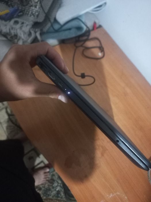 HP Noutbook sotiladi holati yaxshi
