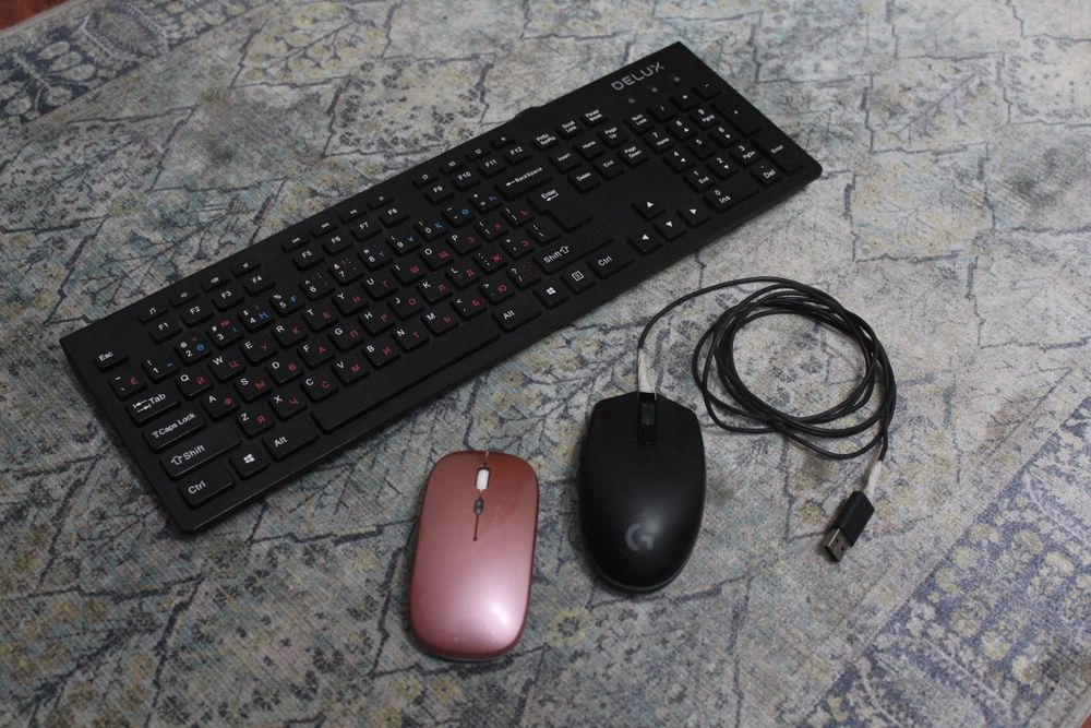 Клавиатура, беспроводная мышка