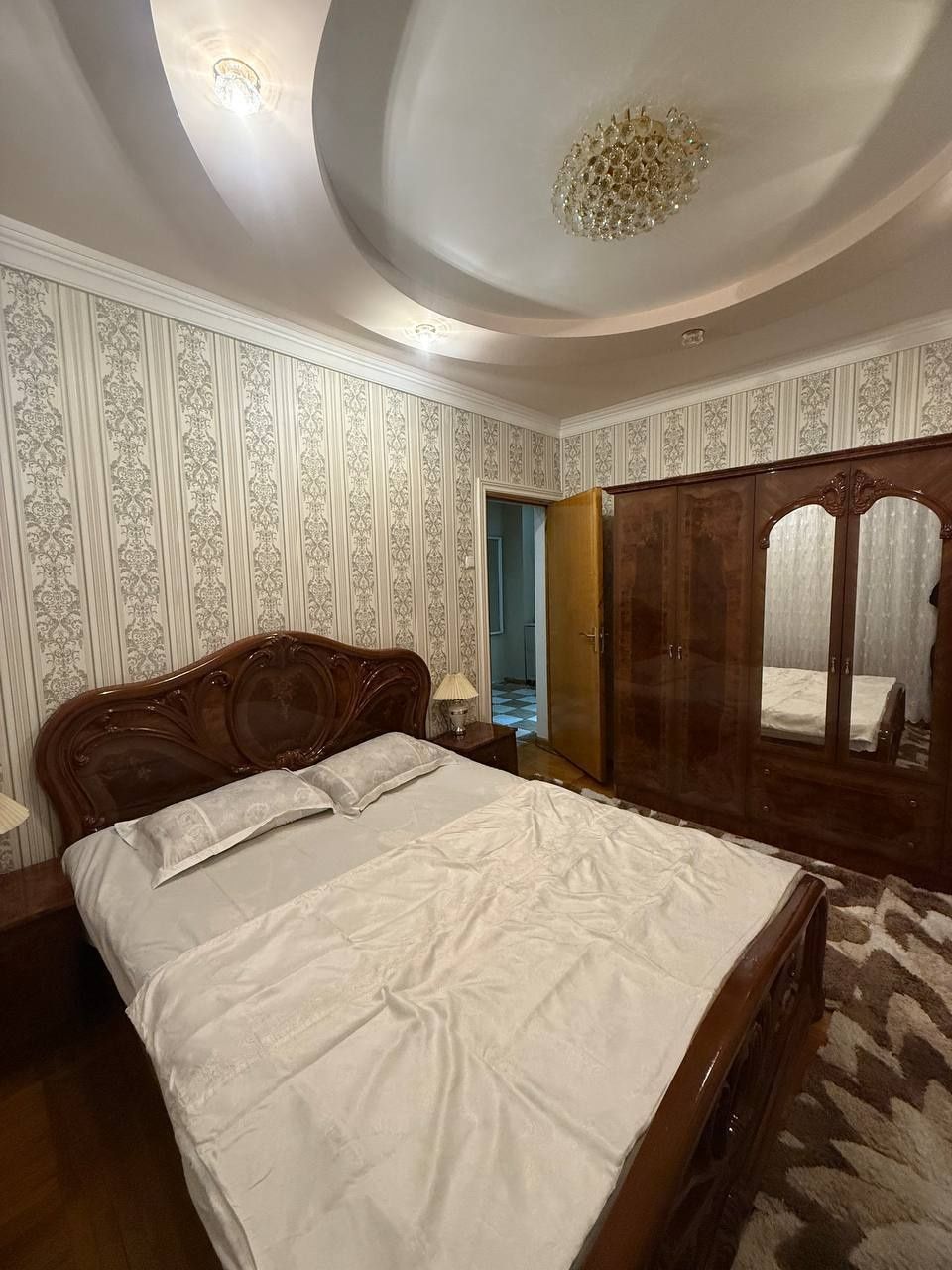 Яккасарай, Парк Бабура, Паркирова, №:185
