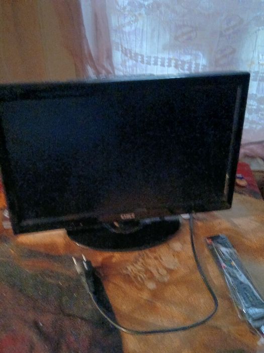 Vand televizor de bucătărie