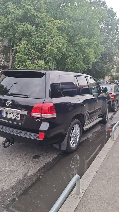 Vând Toyota Land Cruiser V8
