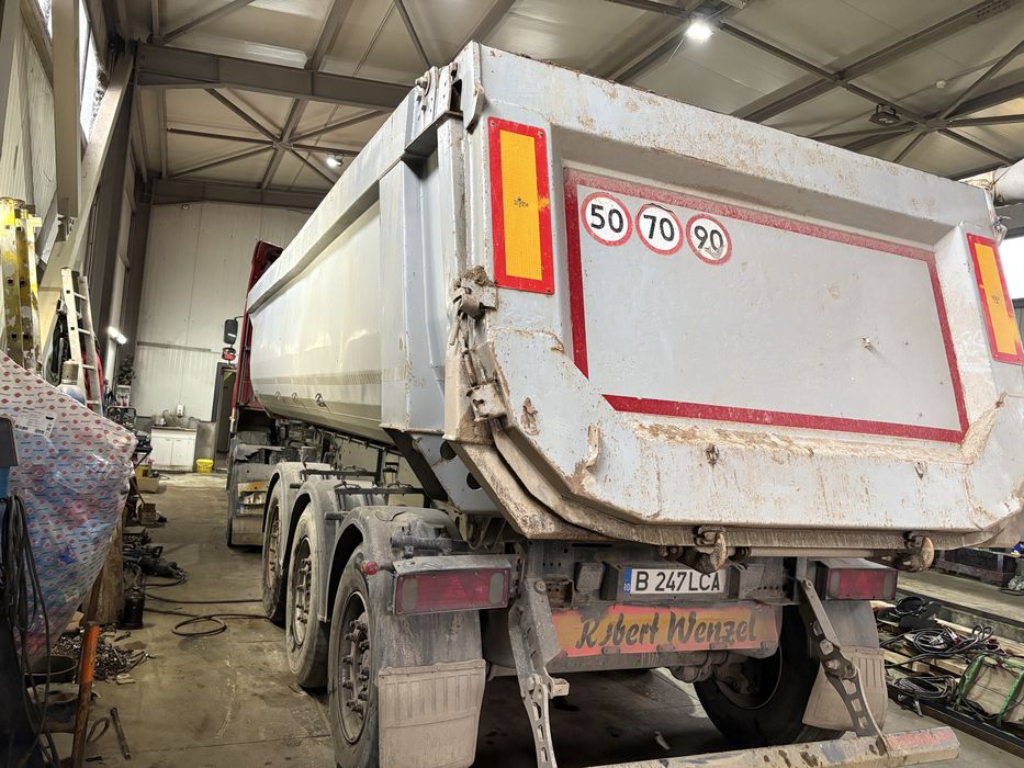 Semiremorca basculabila schmitz