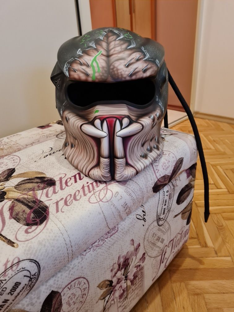 Каска за мотор" Predator"