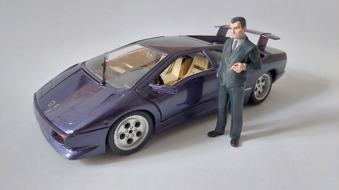 Figurine Ferruccio Lamborghini scara 1:18