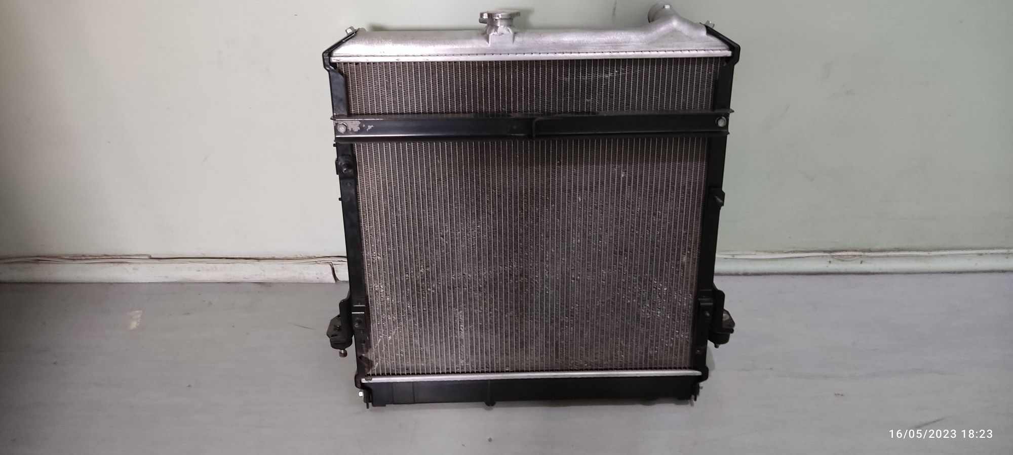 RADIATOR Isuzu cnj