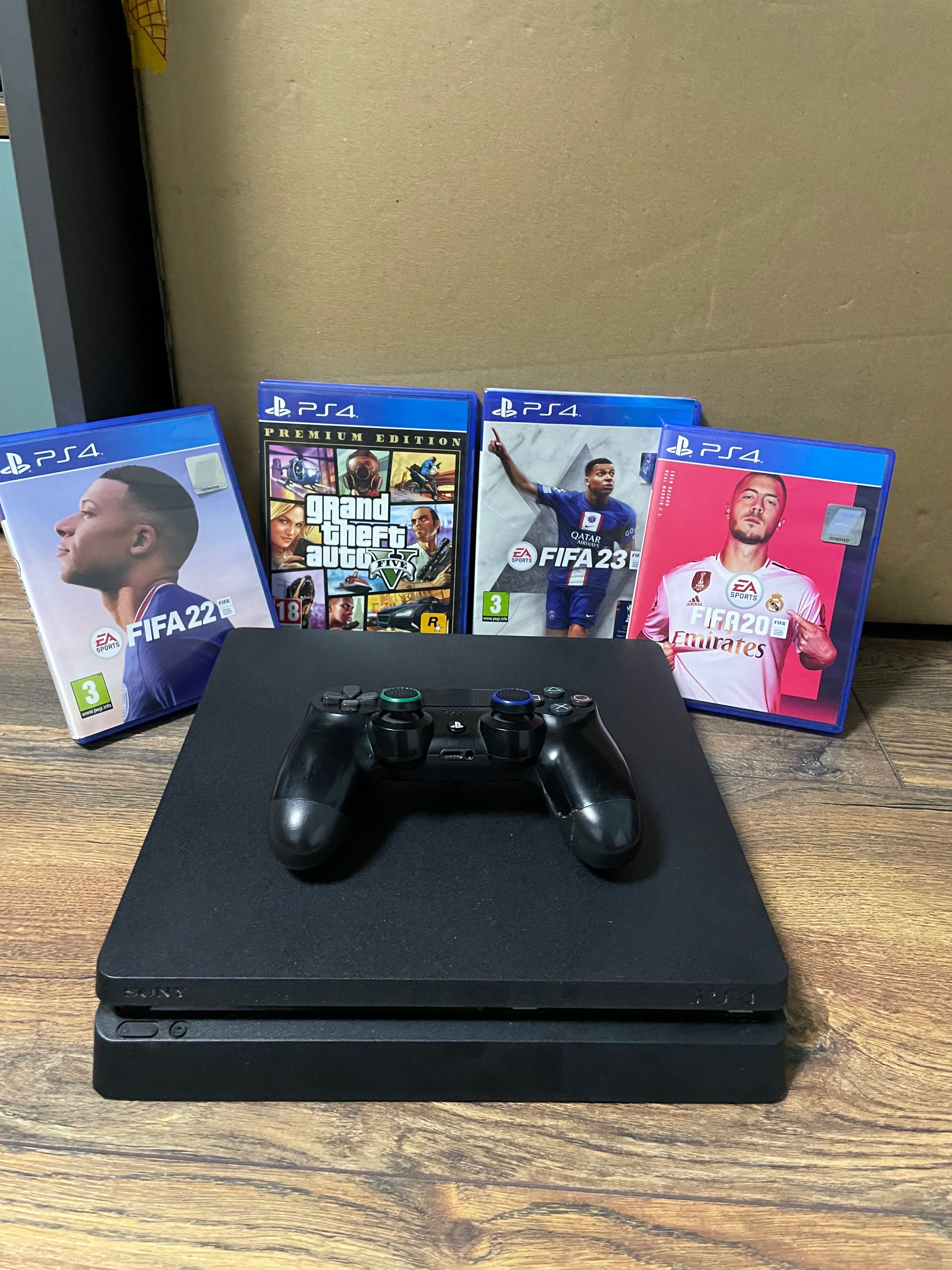 Playstation 4 + контролер(оригинален),4 игри