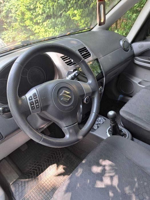 Suzuki Hatchback