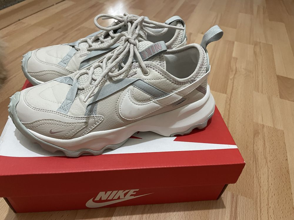 Маратонки nike