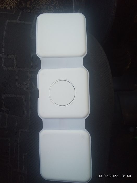 Magnetic wireless charger