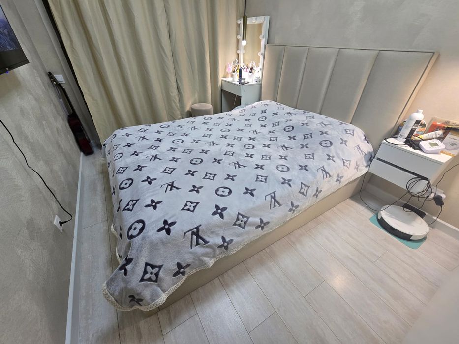 Продам кровать 160х200