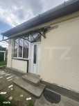 Casa de locuit cu 3 camere, 80 mp, cu 683 mp teren, zona Centrala