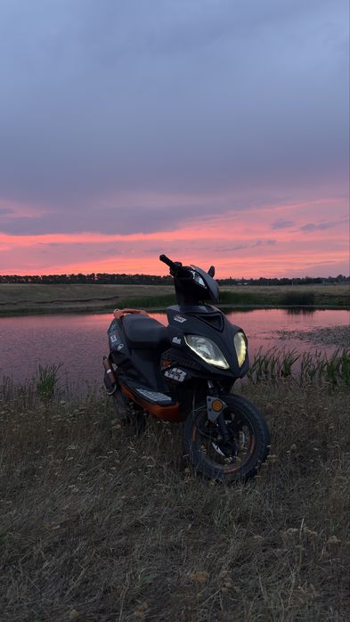 Scuter explorer speed 49cc 2T