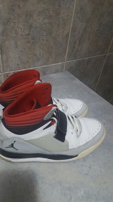 Vand pantofi sport