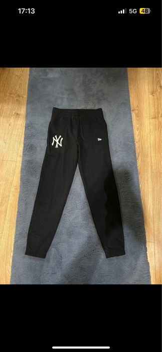 New era pantaloni cu snur