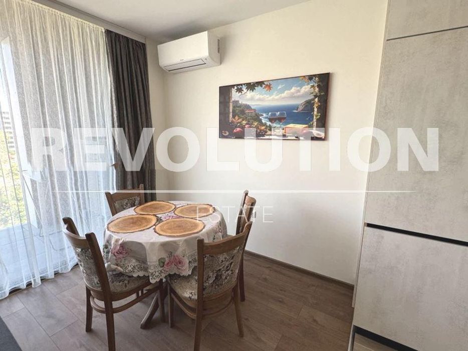 Дава се под наем Двустаен апартамент в Варна, Чайка - 66 кв.м за 800 € - Снимка #1