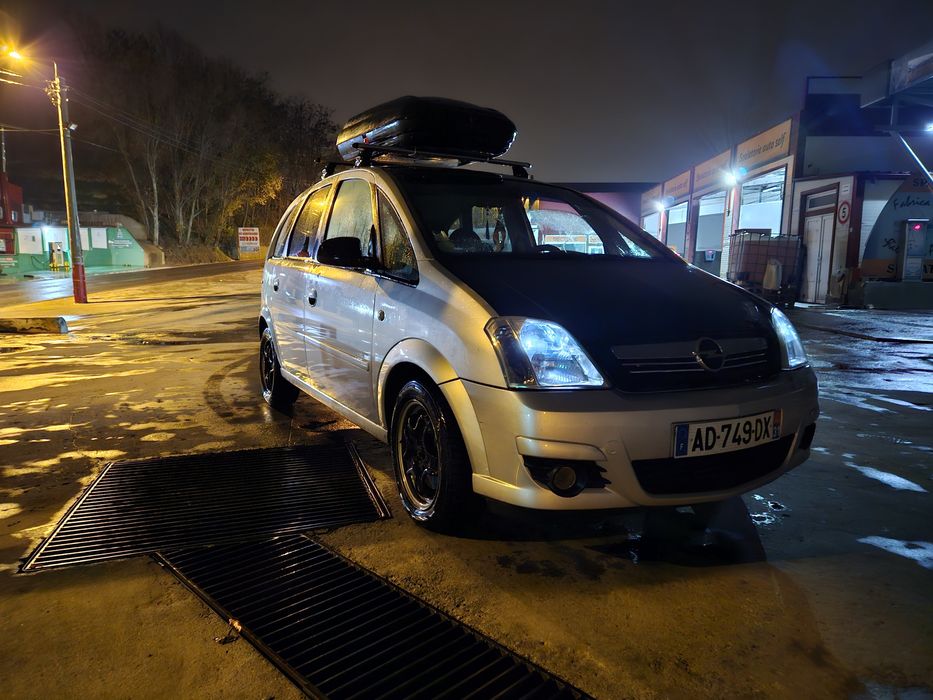 Vând Opel Meriva