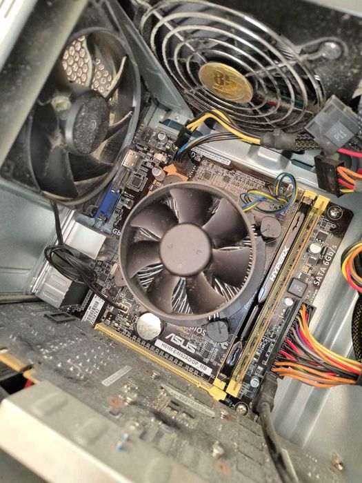 PC Asus low-medium gaming