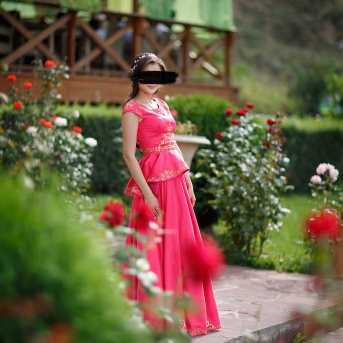 Платье на Кыз Узату, Национальное платье