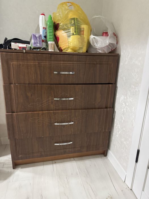 Шкаф,тумбочка,мебель