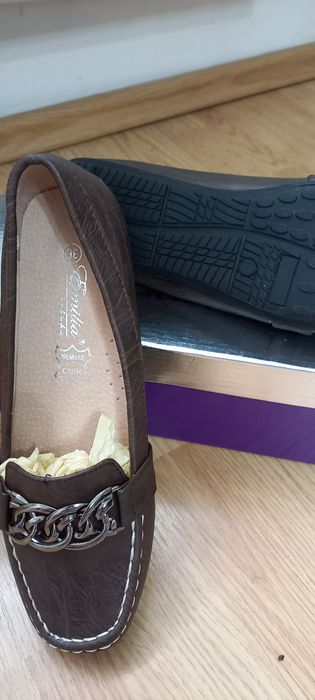 Pantofi 36 piele naturala noi