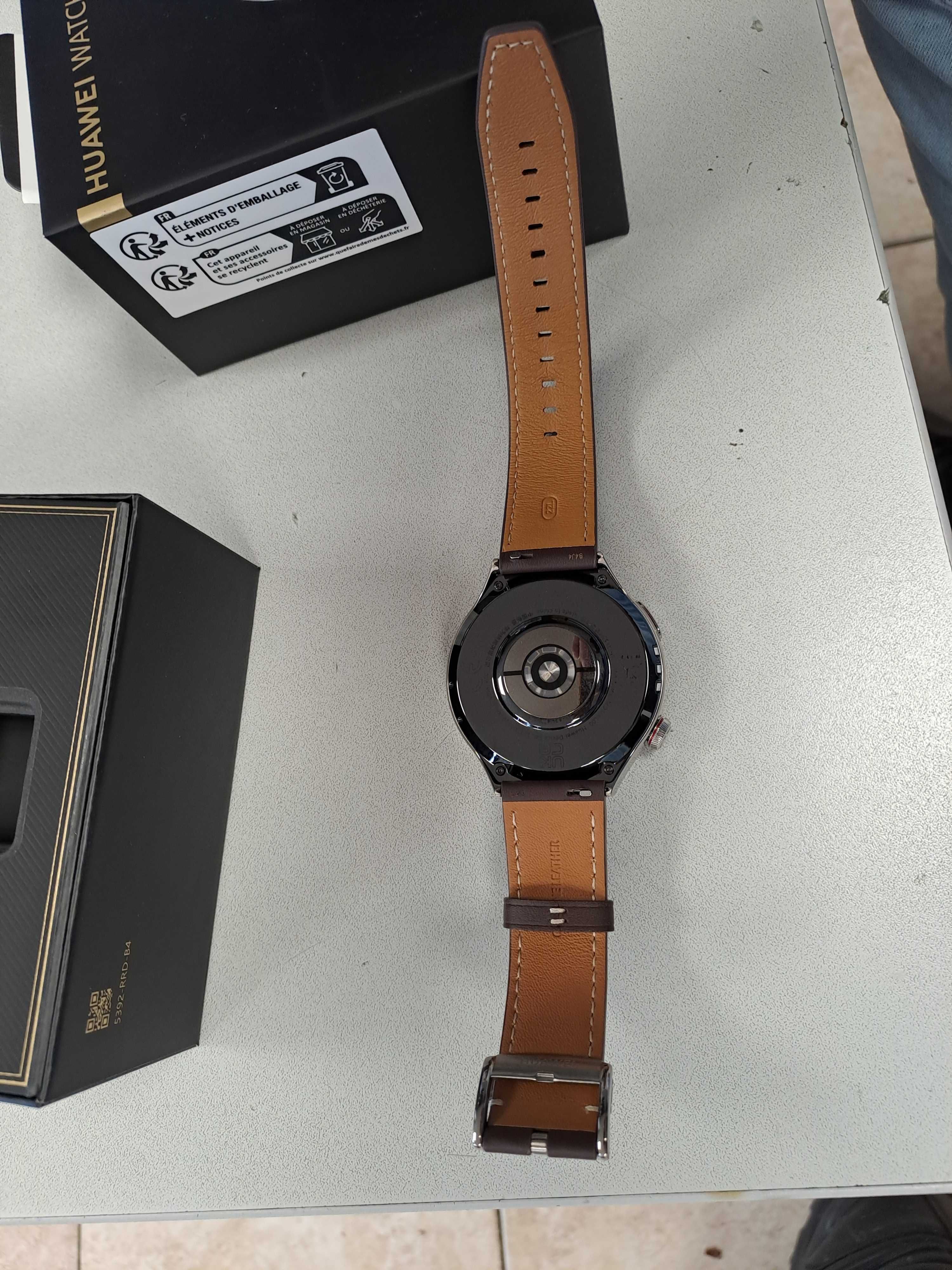 Смарт часовник Huawei Watch 4 Pro