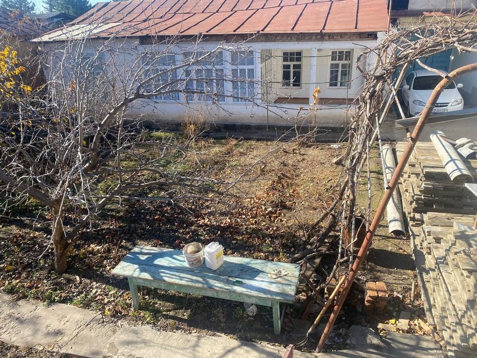 Oqtosh Xovli uy sotiladi