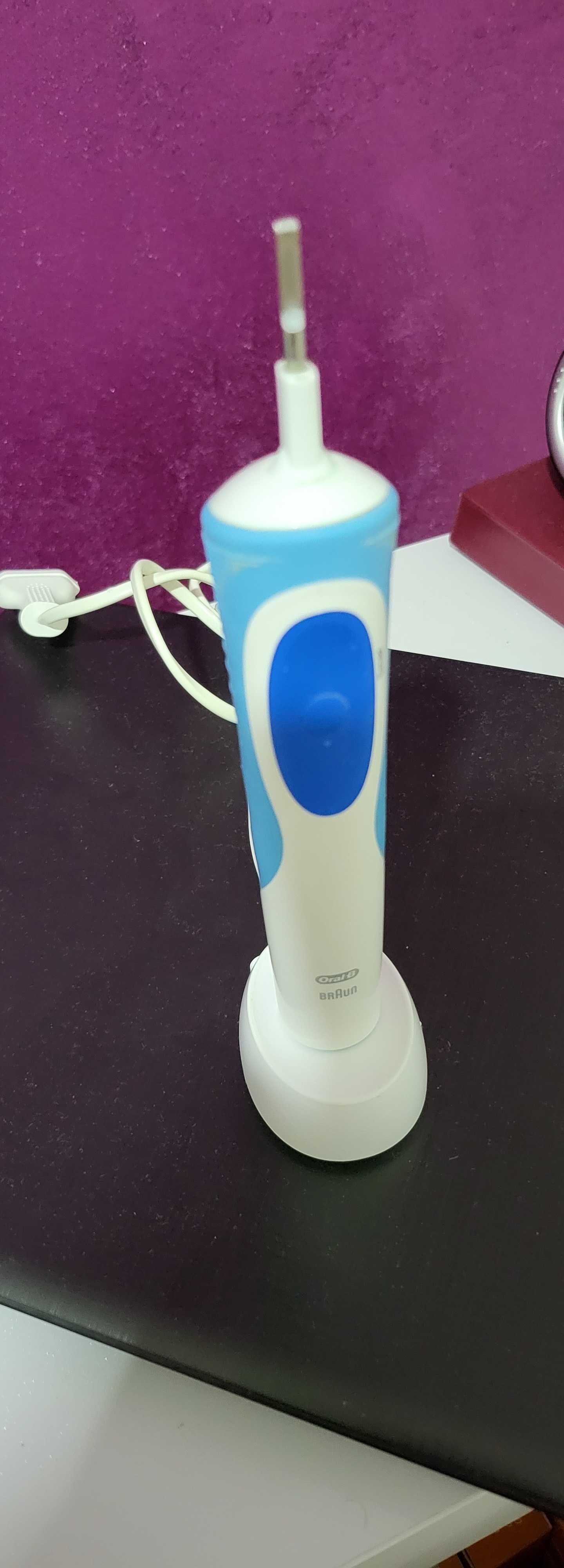 vand periuta de dinti electrica oral b