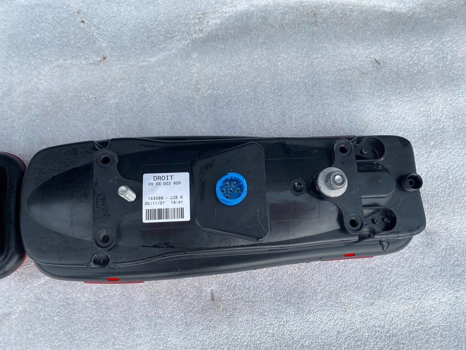 Lampa stop tripla spate stanga dreapta Renault Master originale