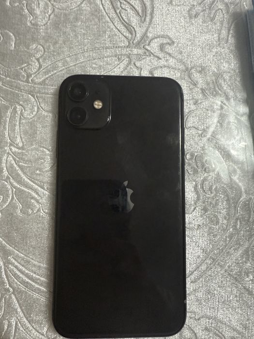 Айфон 11 черный хорошо состаяние обмен интересно