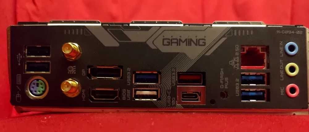 AM5: AMD Ryzen 7 7700X и дънo Gigabyte B650 GAMING WIFI /опц 32GB DDR5