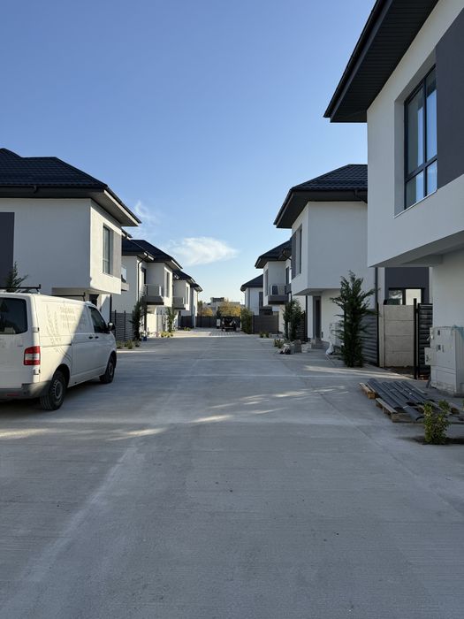 Casa/Vila 4cam+Mansarda/Str.Alunului/Prel.Ghencea/Cartierul Latin