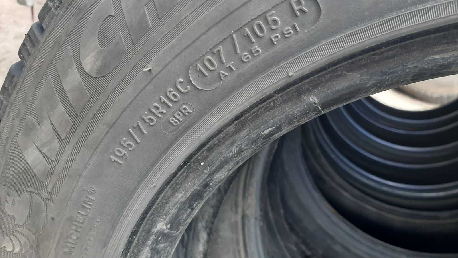 2 броя бусови гуми 195 75 16с Michelin 9mm дот19 и 20