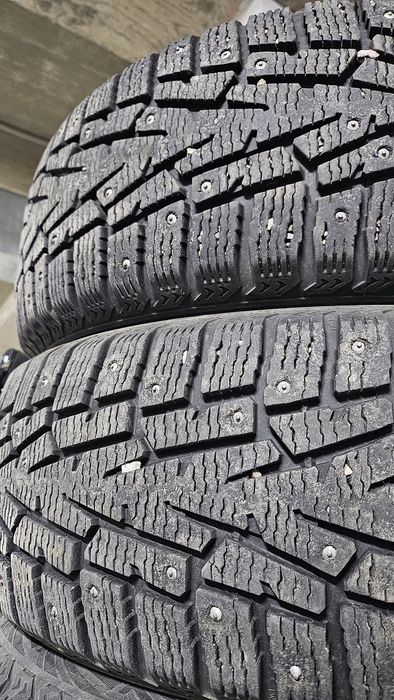 СРОЧНО! Комплект шипованных зимних шин Cordiant 215/60/17 215/55/17