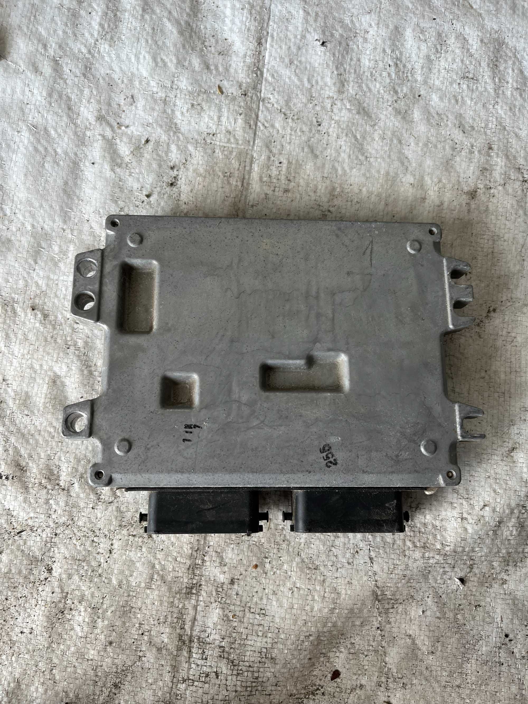 ECU Компютър Suzuki SX4 2бр.
