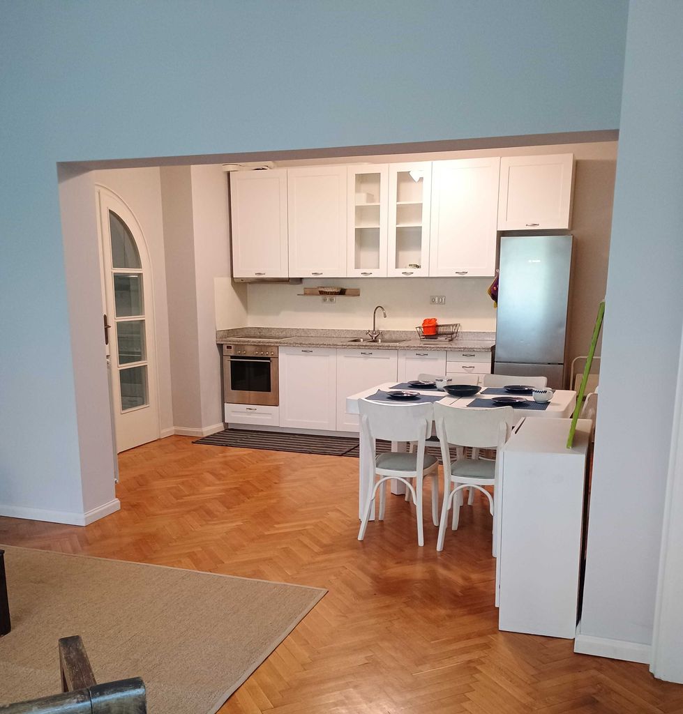 Продава се Четиристаен апартамент в София, Оборище - 125 кв.м за 7 €/кв.м - Снимка #4