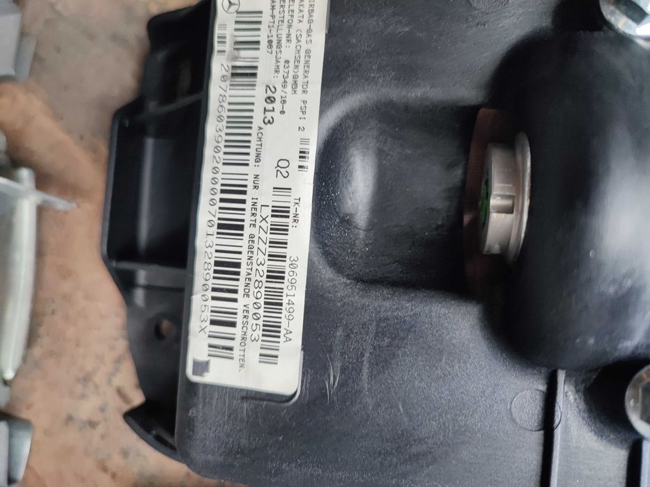 Въздушна възглавница табло и под краката Mercedes W204 W207 W212 C E