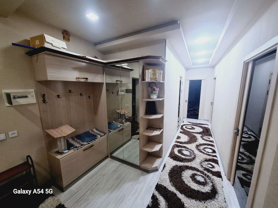 Kvartira sotiladi maklersiz