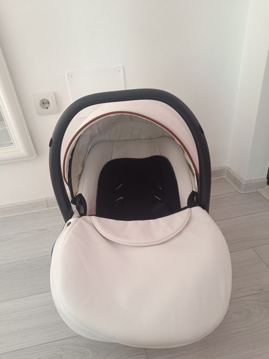 Scoica auto, pentru bebeluși