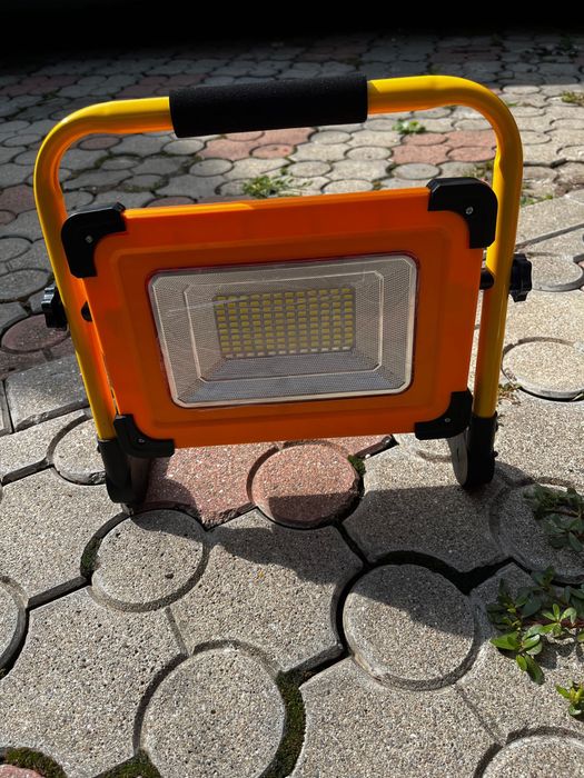 Lampa cu Lumina LED solara