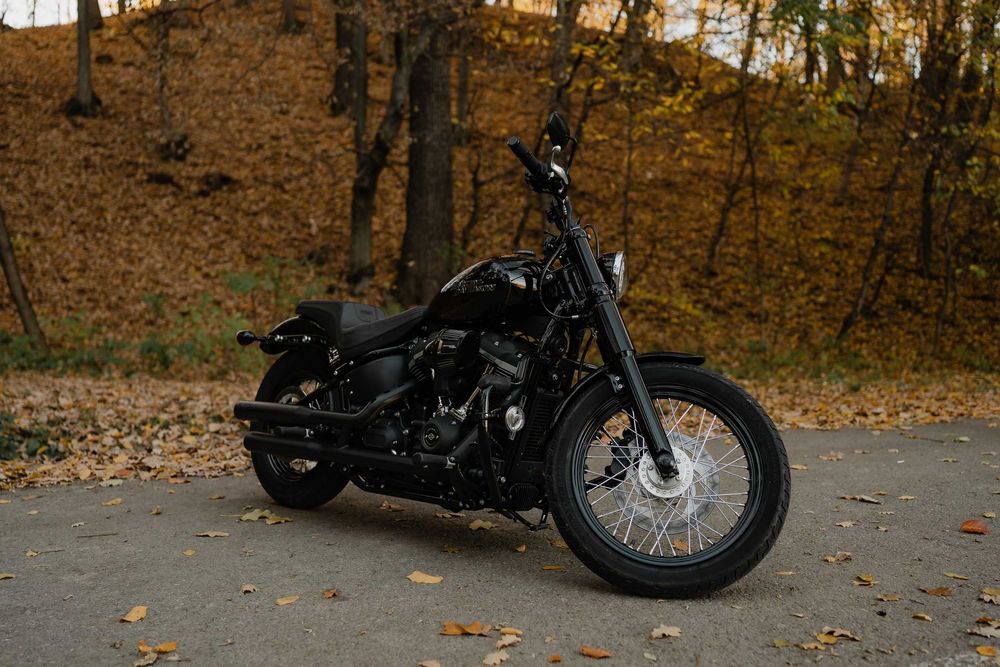 Harley-Davidson Street Bob 2020 – 9.000 kilometri – stare impecabilă