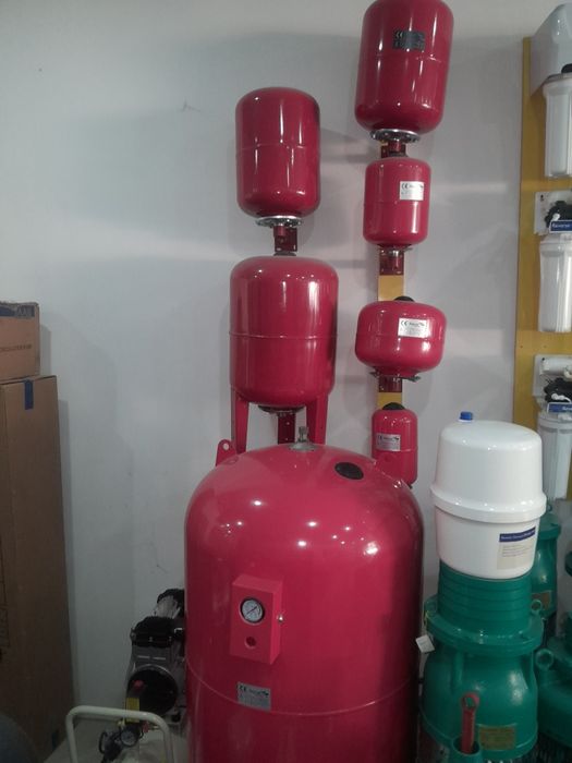 Расширителний бак