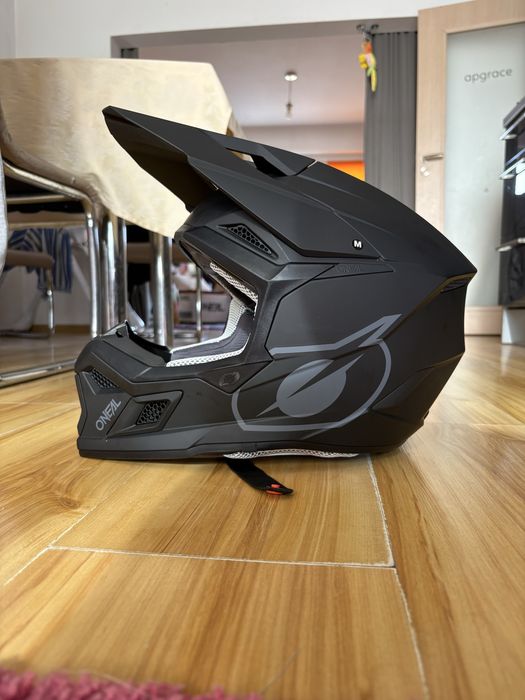Мотокрос каска O NEAL 3SERIES SOLID BLACK V.24